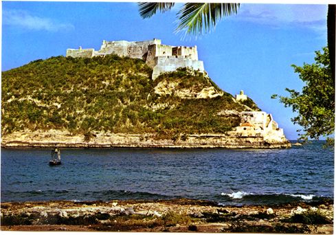 Рис. 4. Крепость Кастильо дель Морро в Сантьяго (открытка)