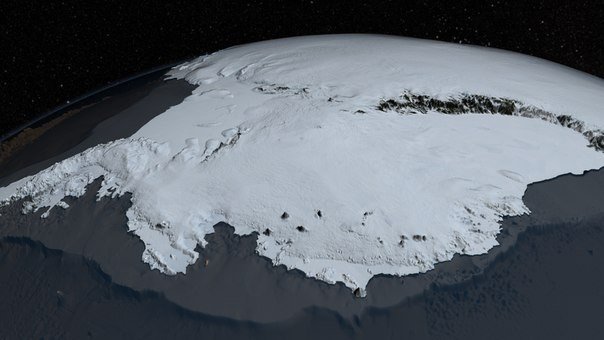 Рис. 6. Снимки Антарктиды из космоса [2, 32]